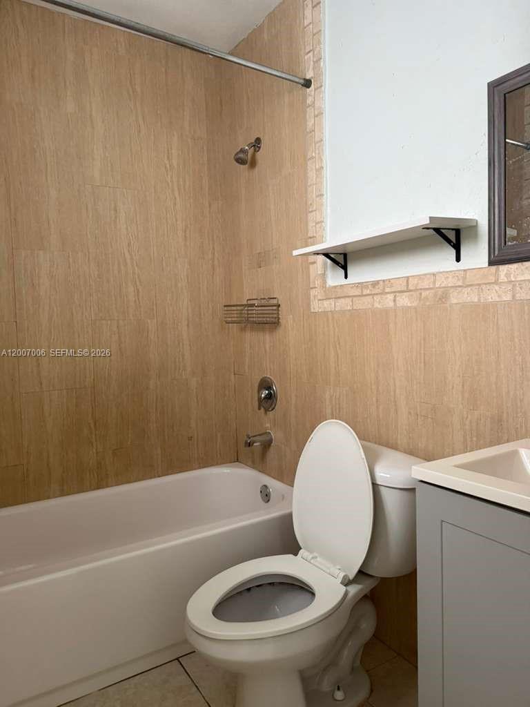 890 NW 45th Ave # 25, Miami FL 33126 photo 5