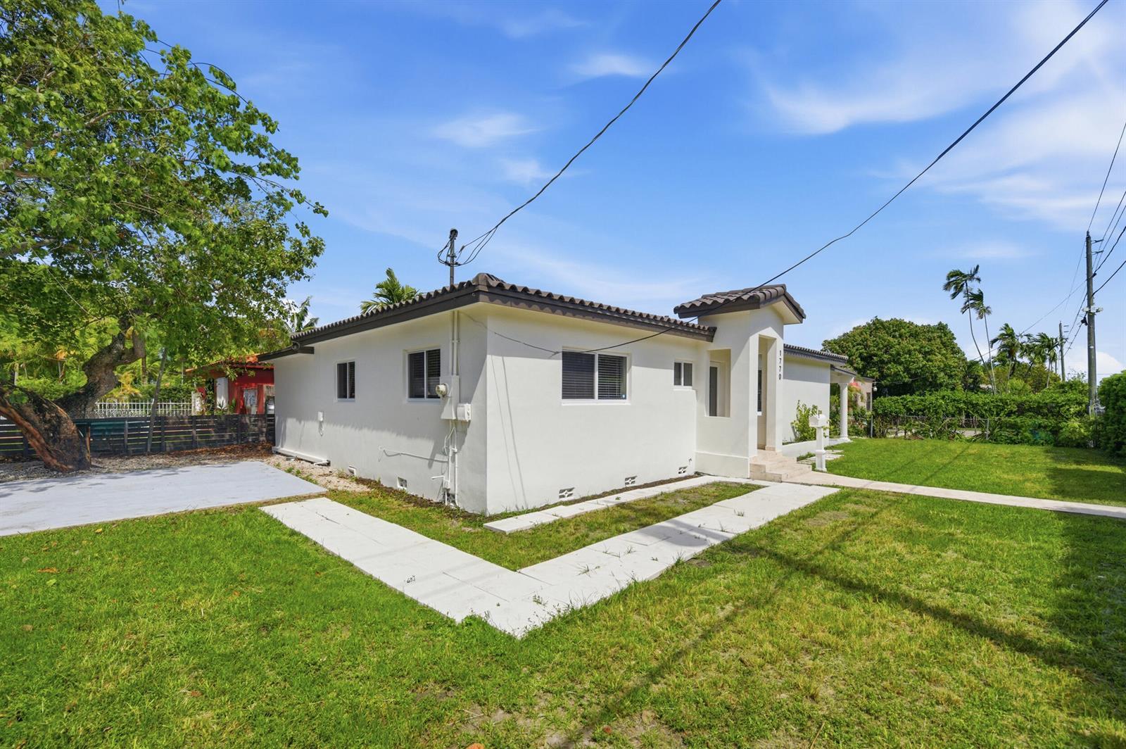 1770 SW 17th Avenue, Miami FL 33145 photo 3