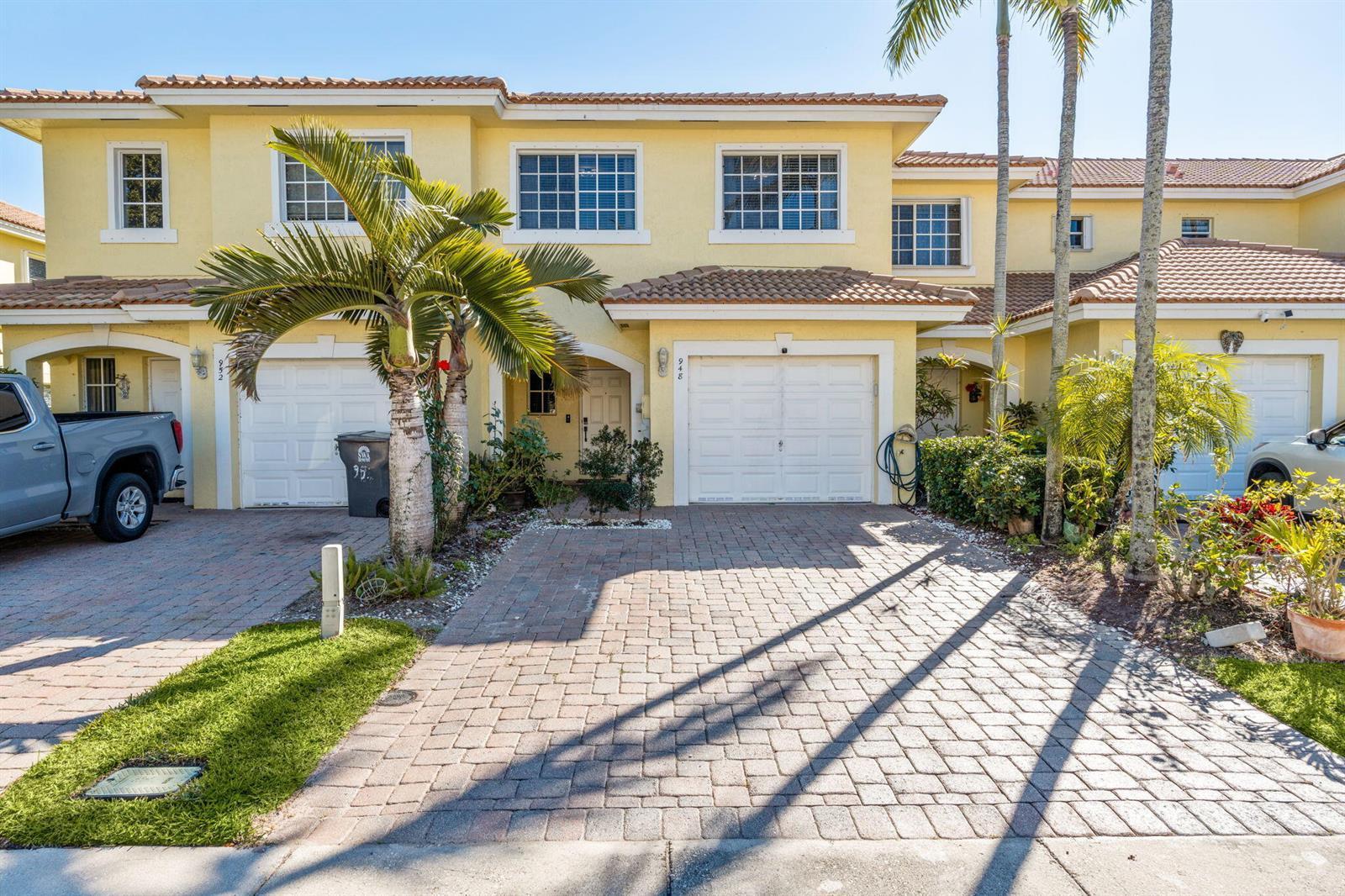 948 Imperial Lake Road, FL 33413