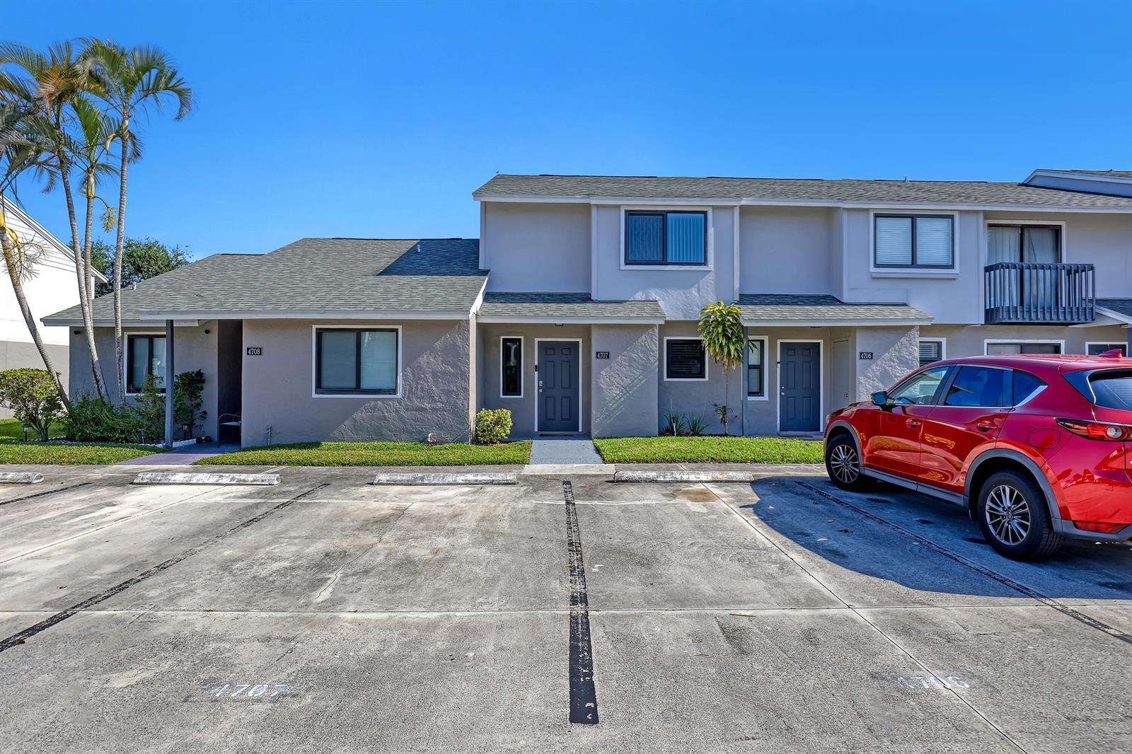 4707 Pier Drive, FL 33463 photo 2