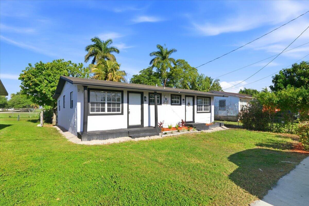 270 SW 10th Avenue, South Bay FL 33493 photo 2