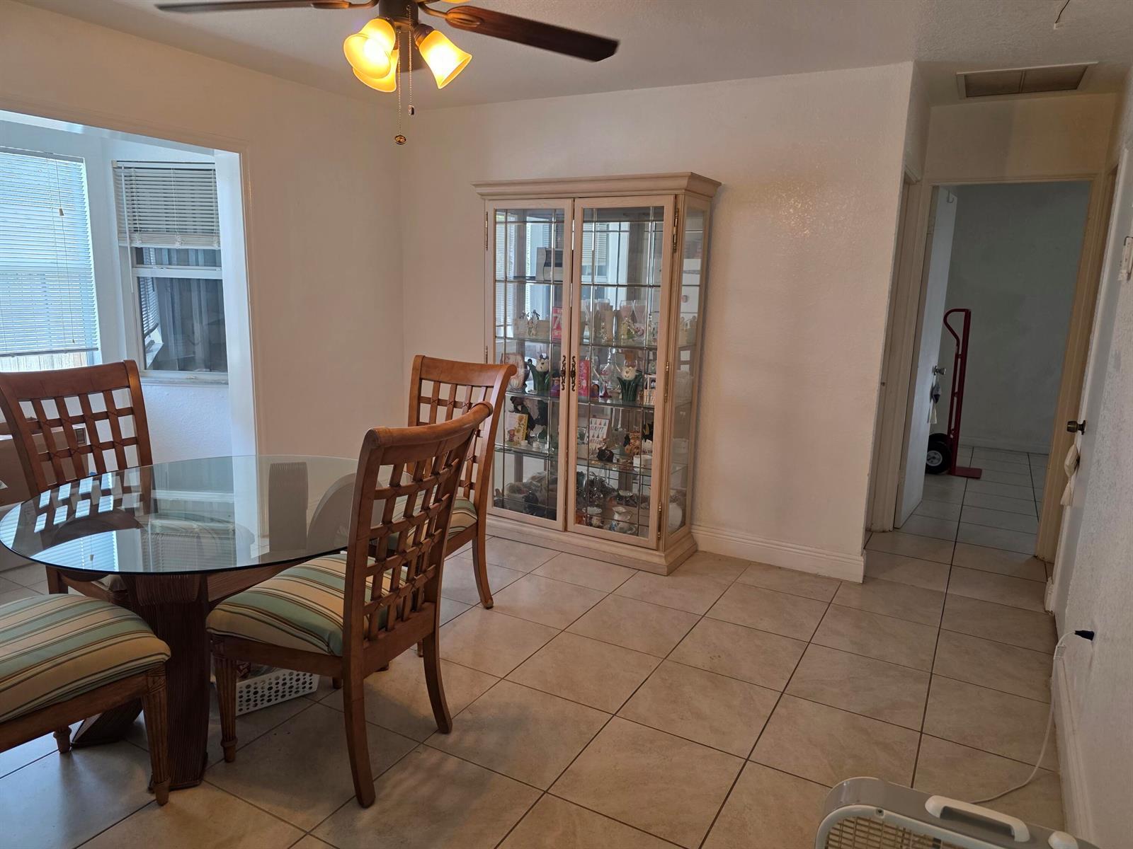 7 Miller Road, Palm Springs FL 33461 photo 3