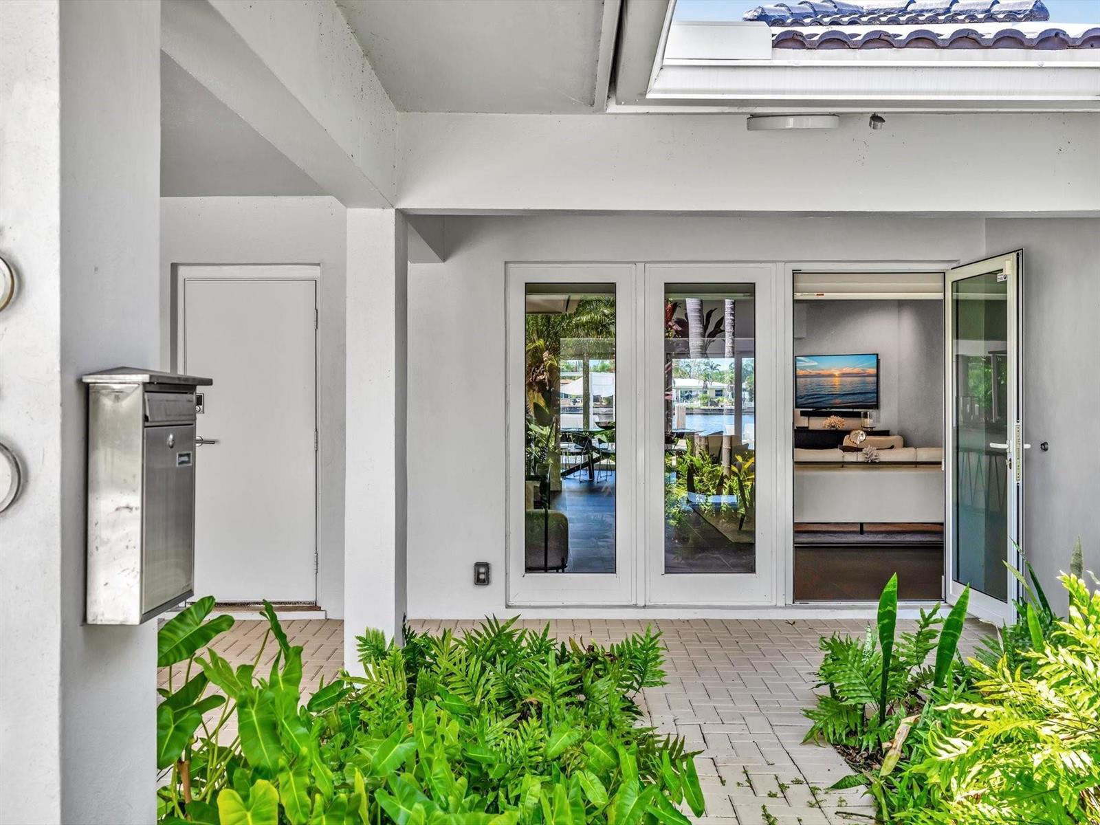 1640 NE 43rd Street, Oakland Park FL 33334 photo 3