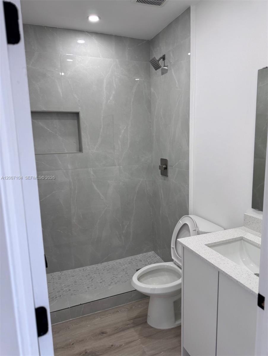 Miami Beach, FL 33141 photo 3
