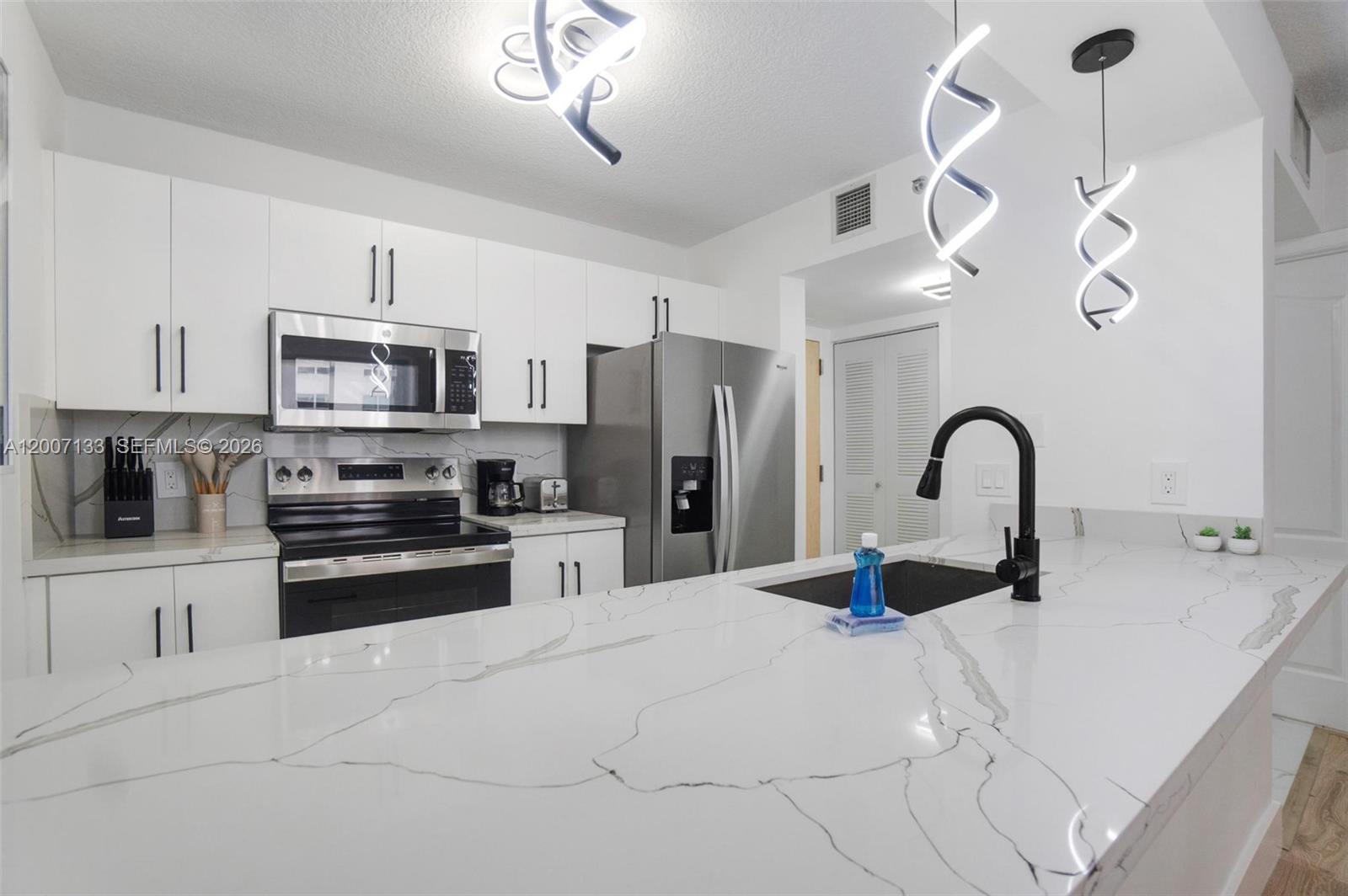 1200 Brickell Bay Dr # 1907, Miami FL 33131 photo 5