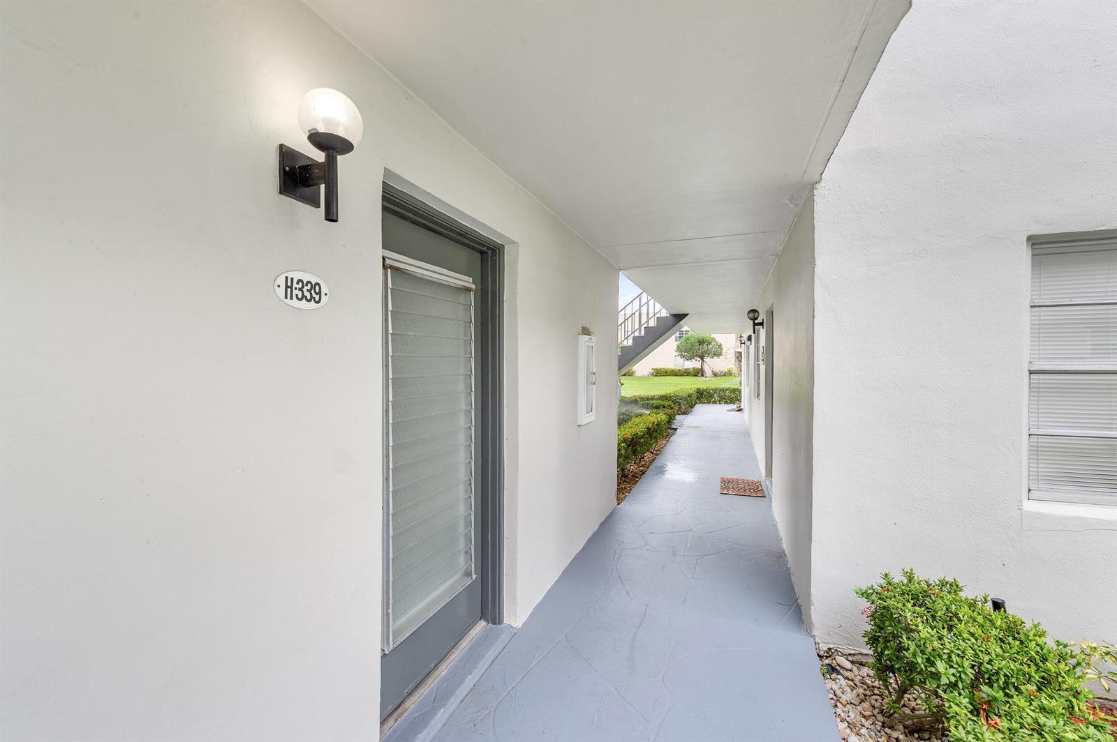 339 Normandy, Delray Beach FL 33484 photo 2