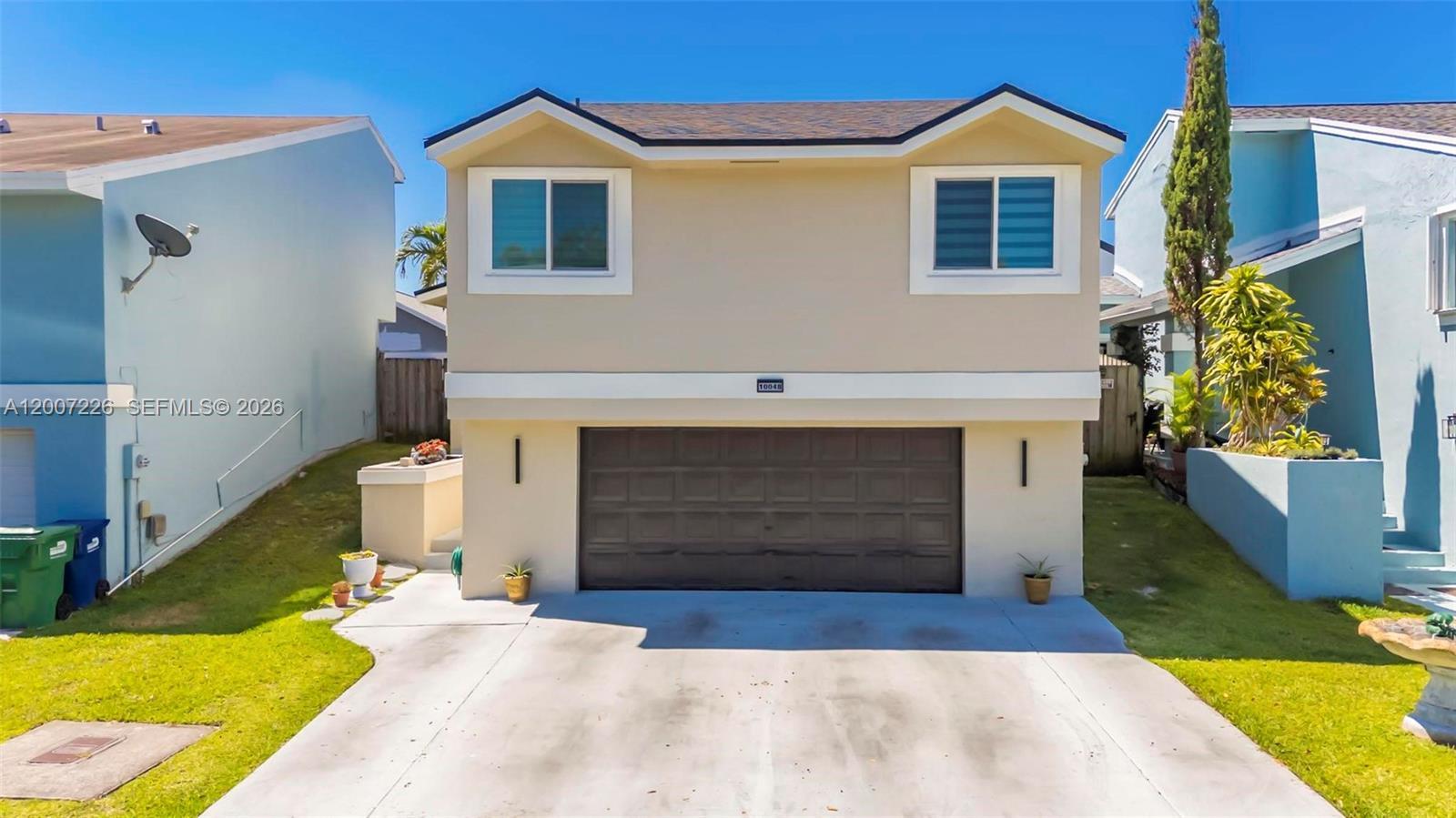 10048 SW 221st St, Cutler Bay FL 33190 photo 2