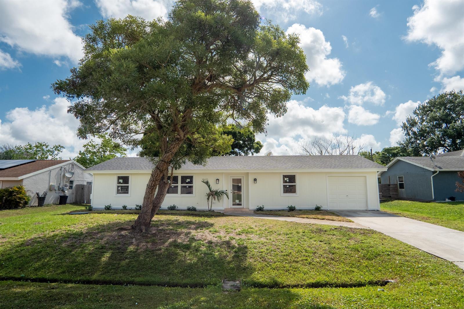 1911 SE Carvalho Street, Port St. Lucie FL 34983 photo 2
