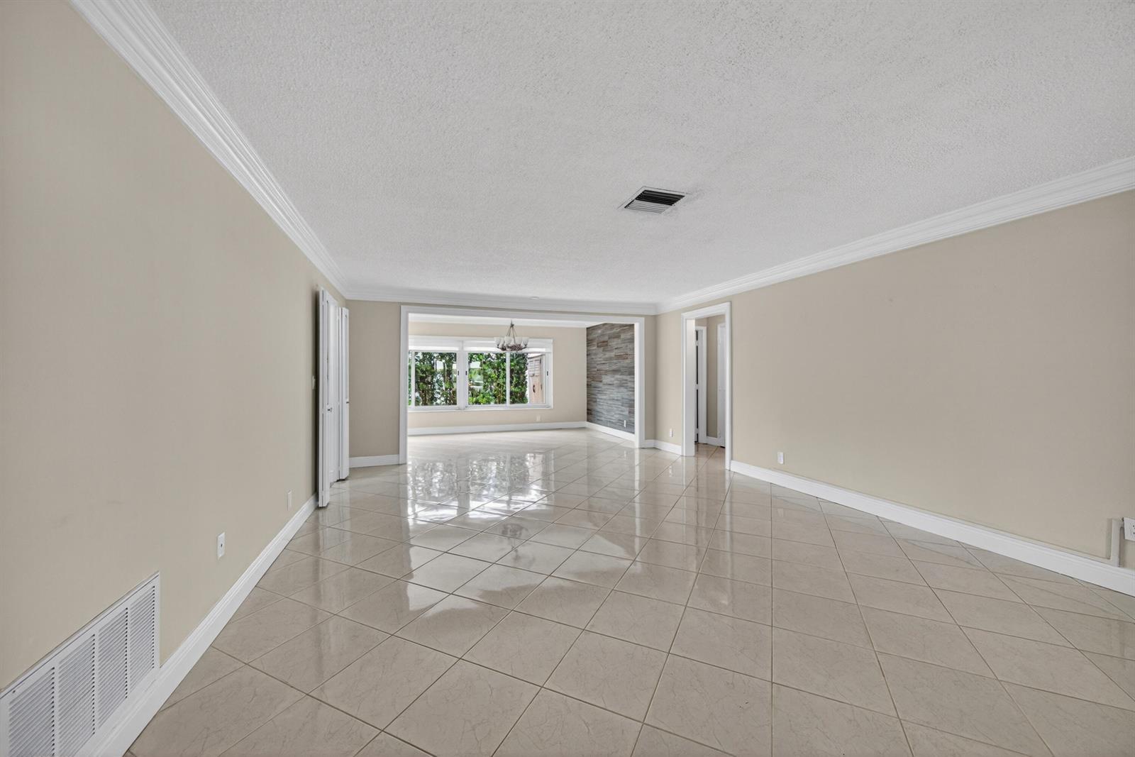 391 Leisure Boulevard, Pompano Beach FL 33064 photo 5