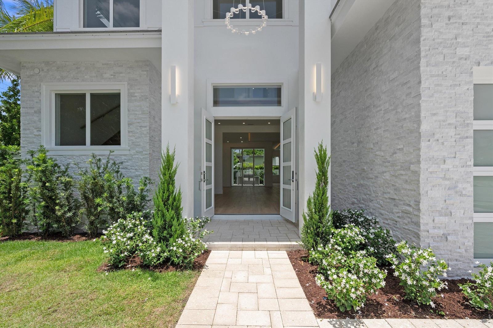 291 Summa Street, West Palm Beach FL 33405 photo 4