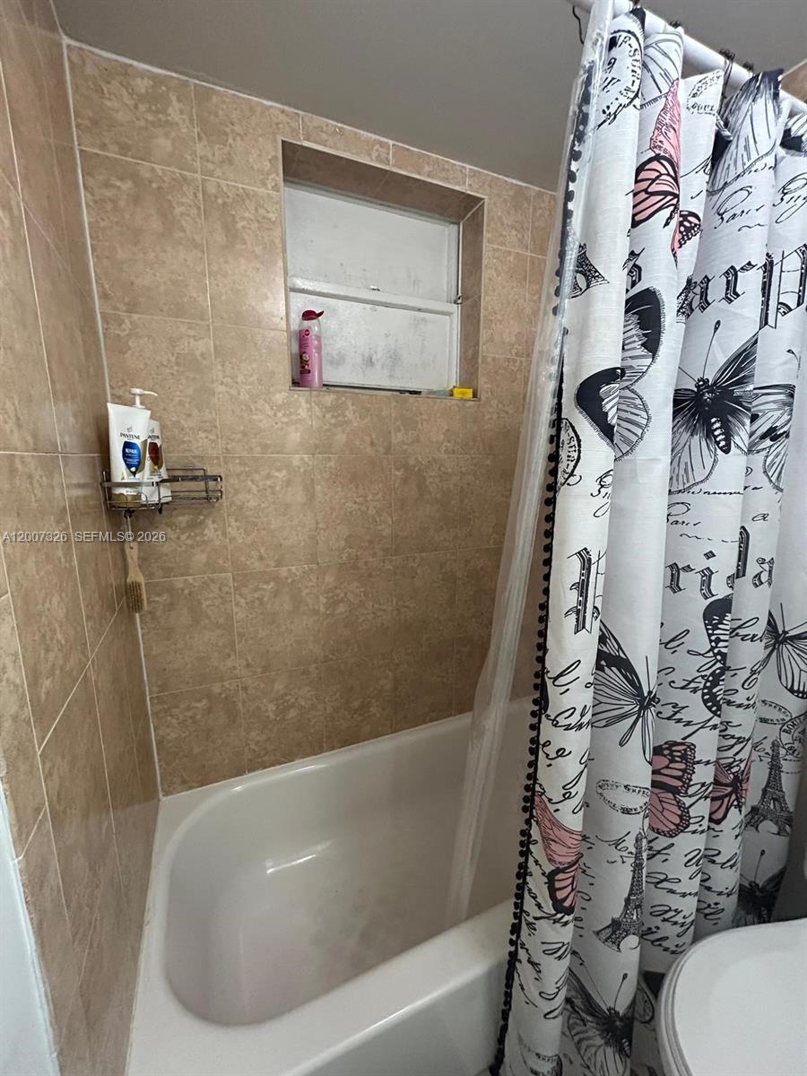 1100 NE 1st Ct # 104, Hallandale Beach FL 33009 photo 2