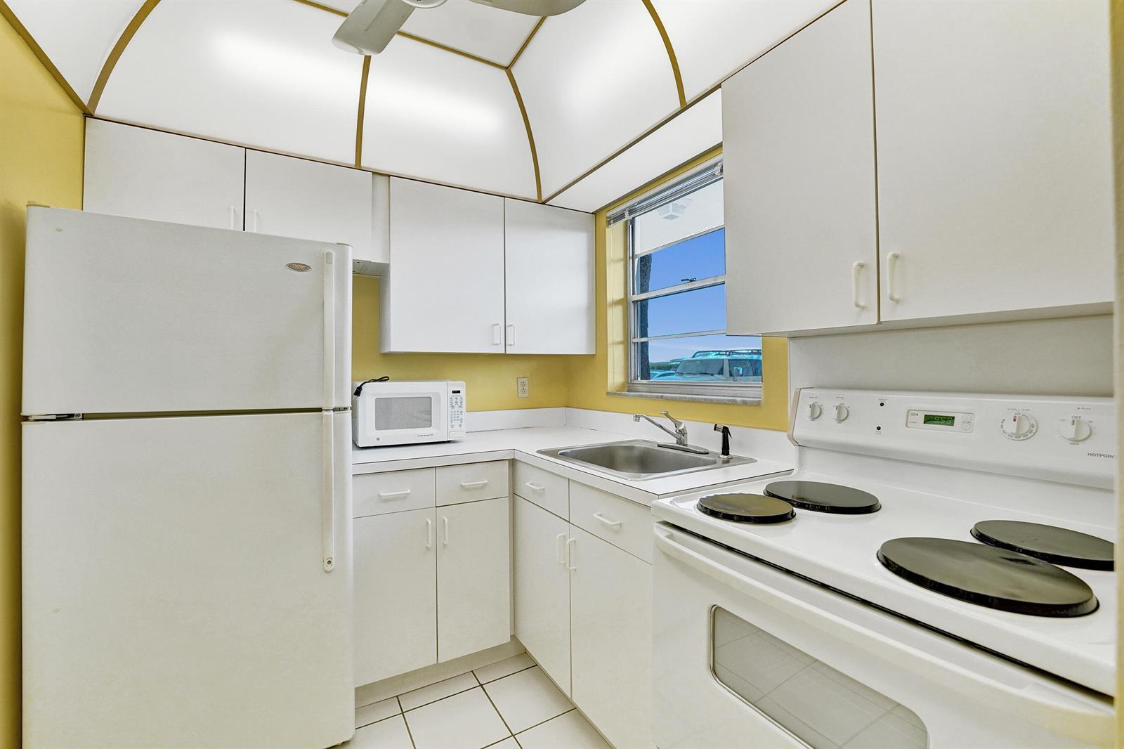 2551 W Golf Boulevard # 108, Pompano Beach FL 33064 photo 4
