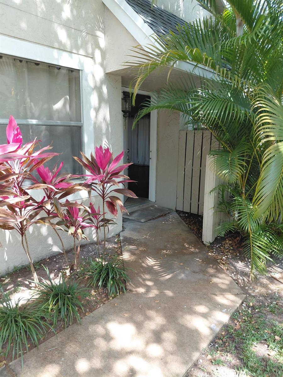 1947 E Discovery Circle E, Deerfield Beach FL 33442 photo 4