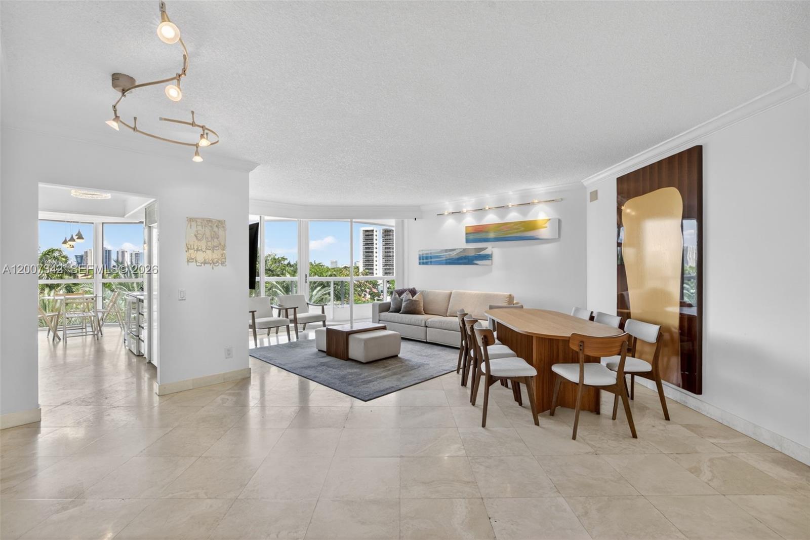 21205 Yacht Club Dr # 605, Aventura FL 33180 photo 2