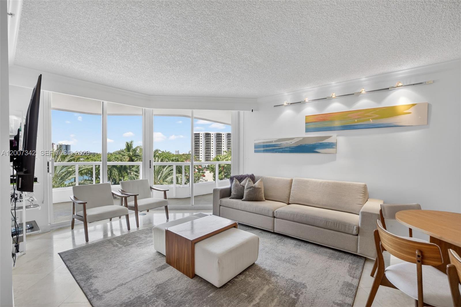 21205 Yacht Club Dr # 605, Aventura FL 33180 photo 4