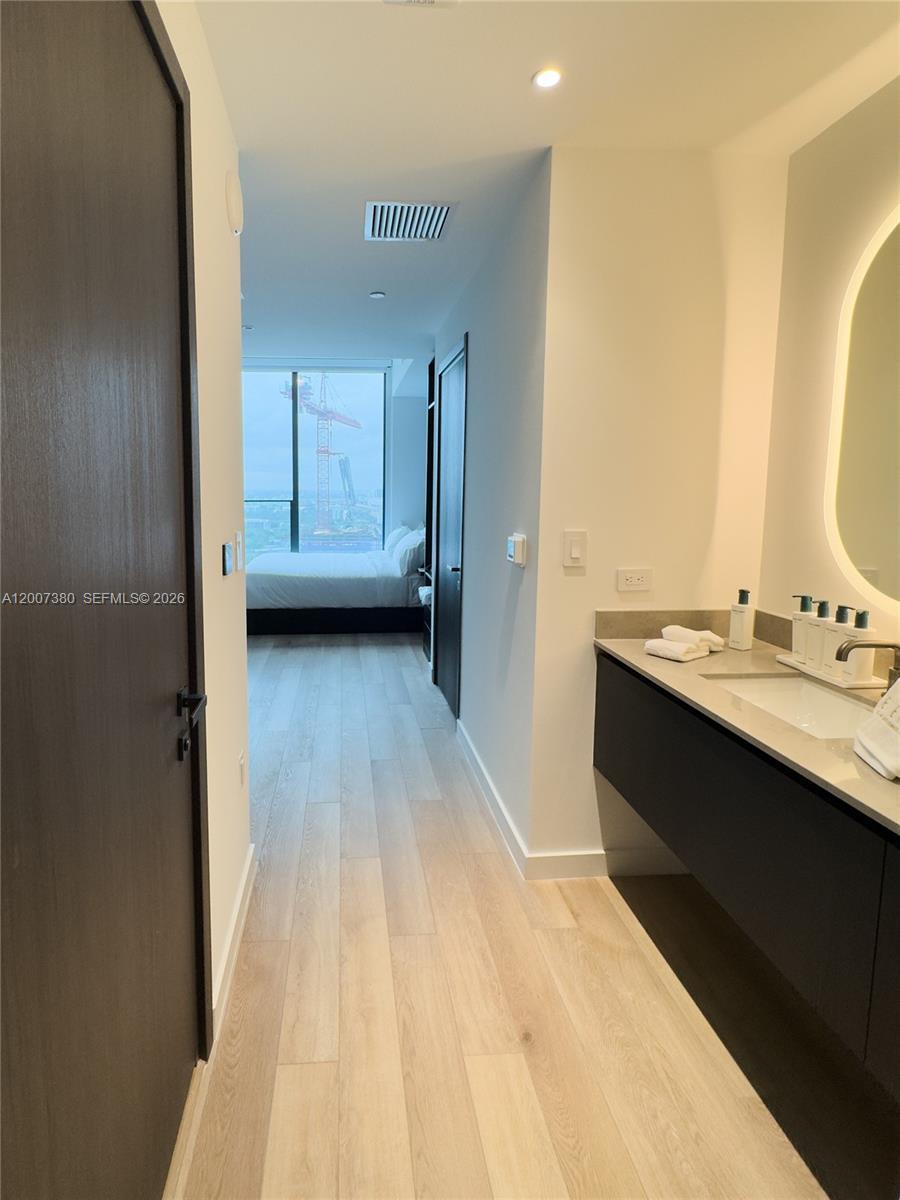 20 NE 11th St # 3012A, Miami FL 33132 photo 5