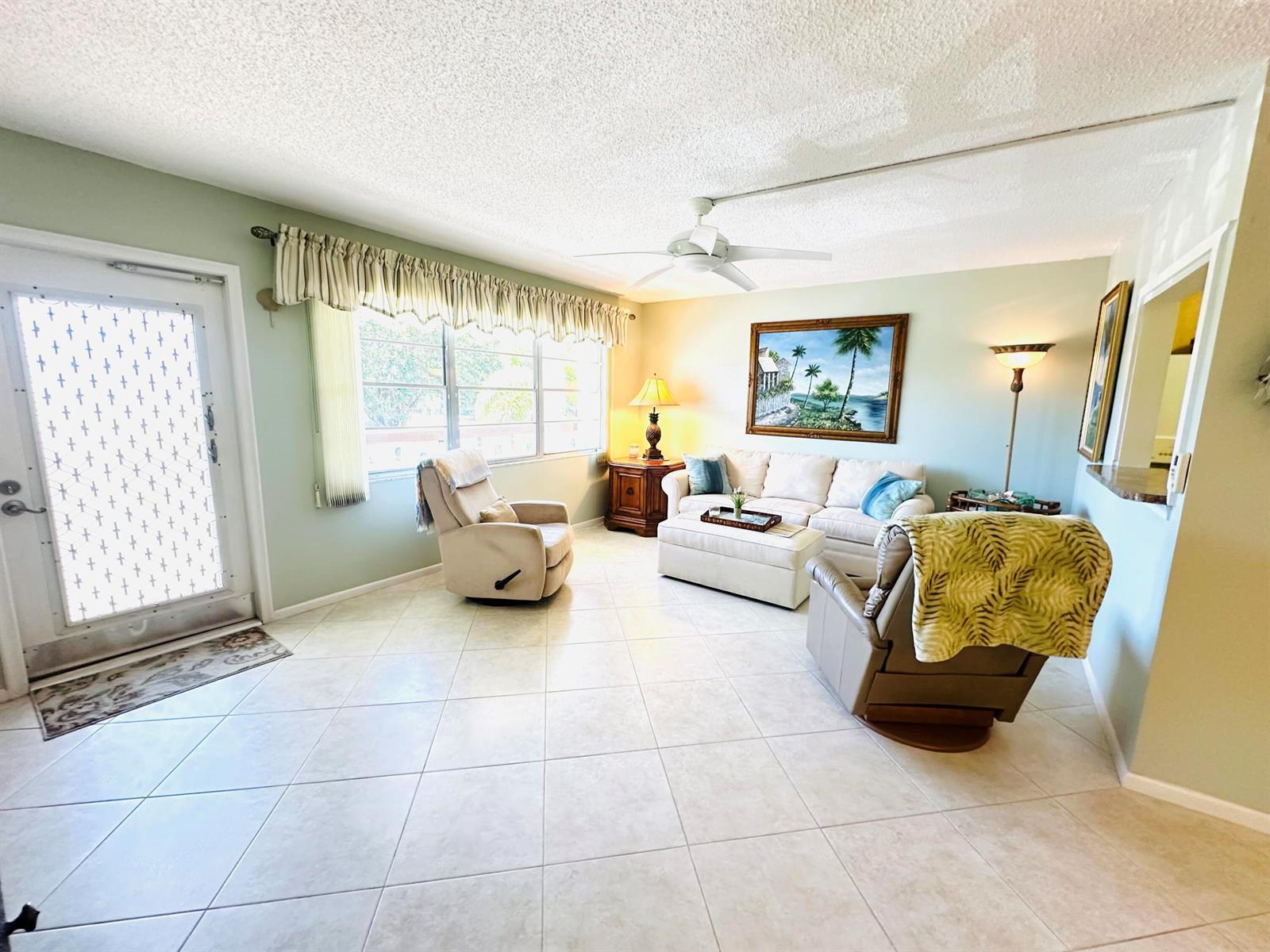 2132 Cambridge F # 2132, Deerfield Beach FL 33442 photo 2
