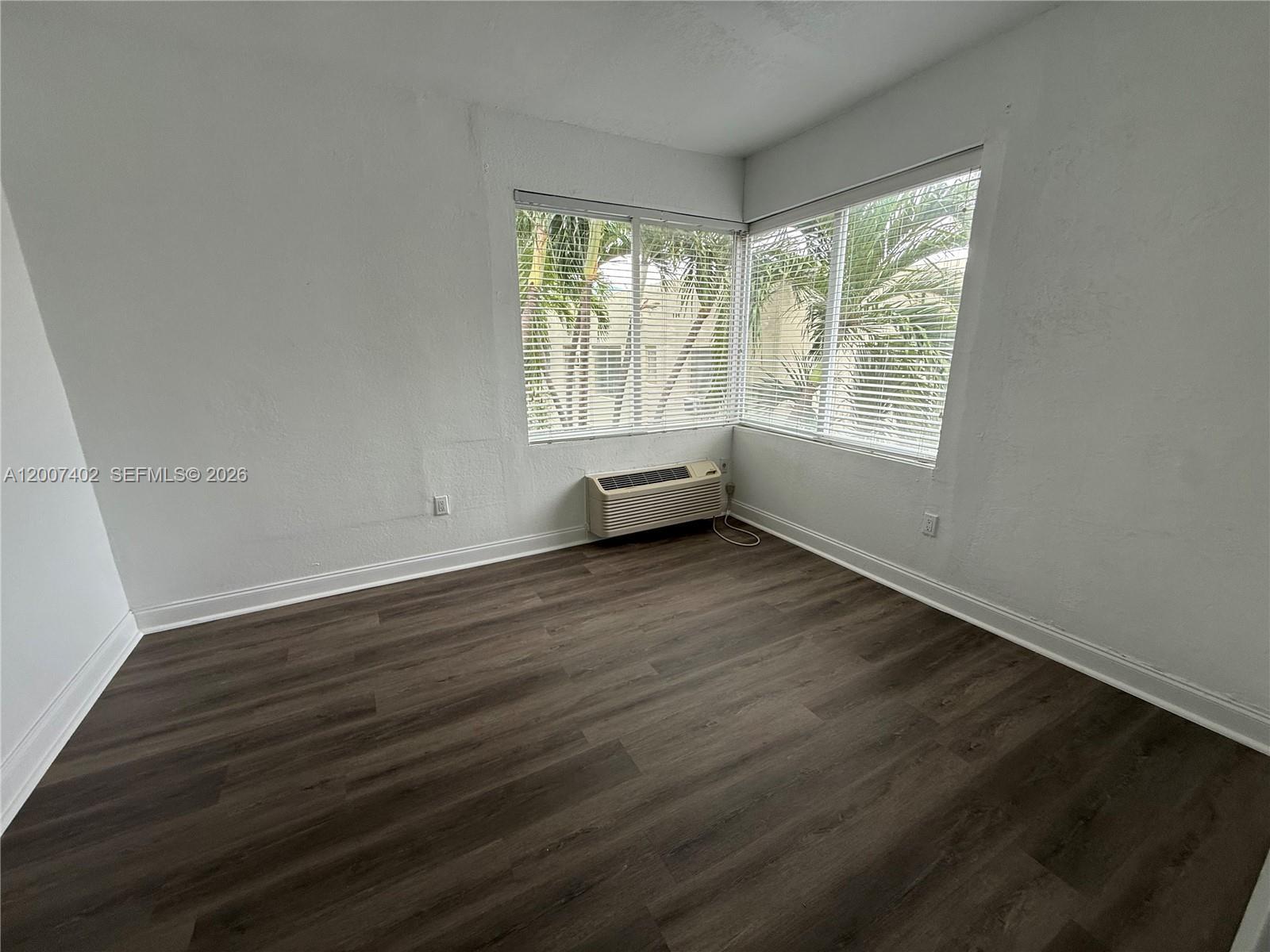 Miami Beach, FL 33141 photo 3