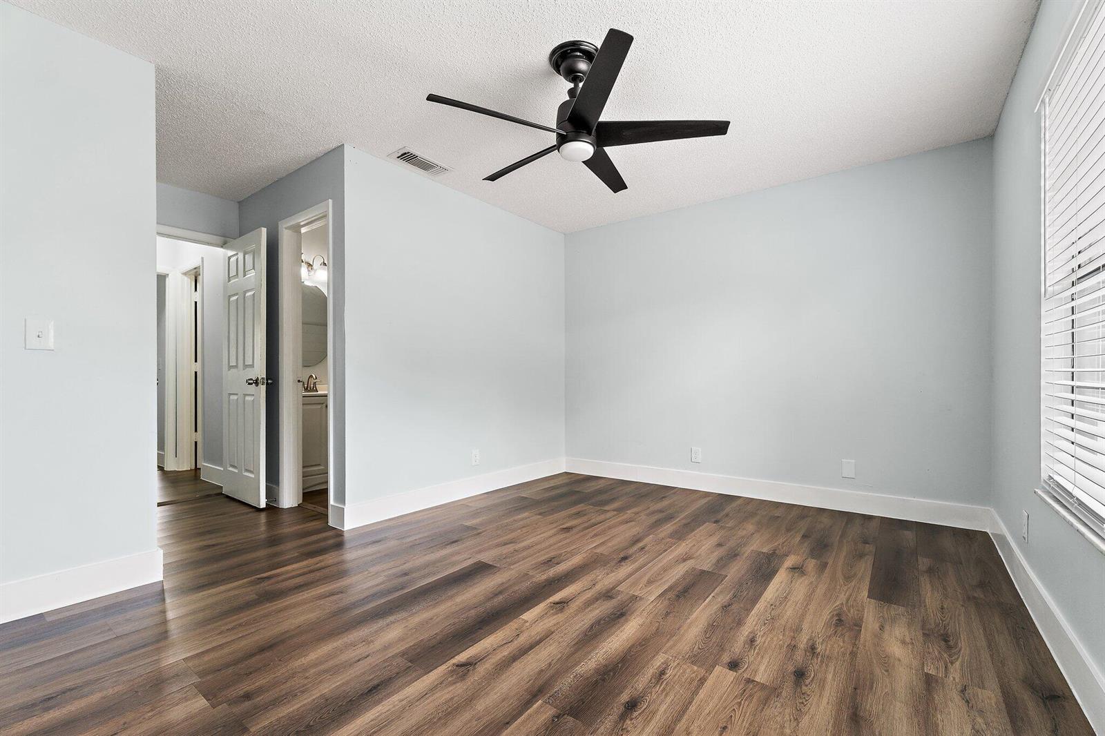 141 Rosewood Circle, Jupiter FL 33458 photo 4
