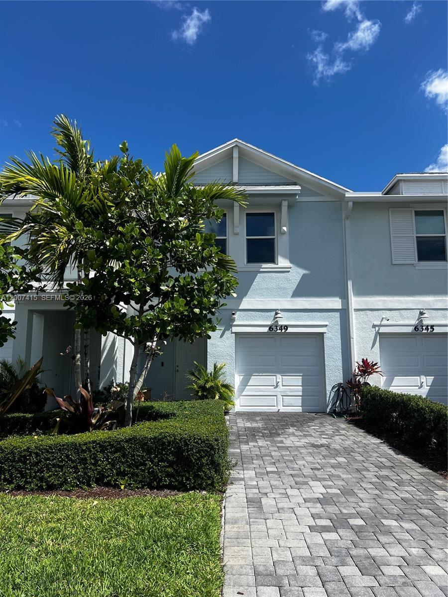 6349 Topsail Dr, West Palm Beach FL 33413