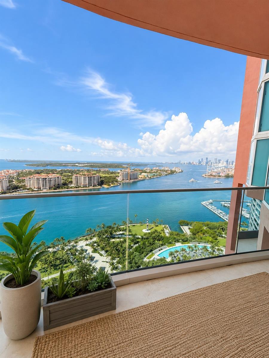 300 S Pointe Dr # 3204, Miami Beach FL 33139 photo 3