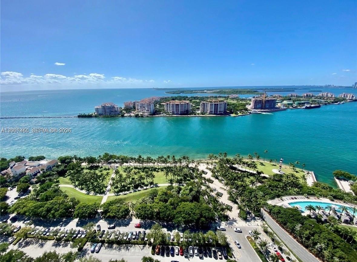 300 S Pointe Dr # 3204, Miami Beach FL 33139
