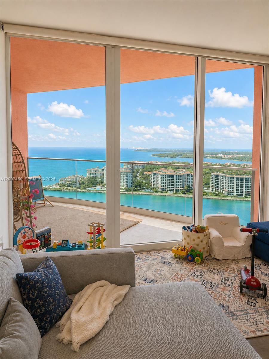 300 S Pointe Dr # 3204, Miami Beach FL 33139 photo 5