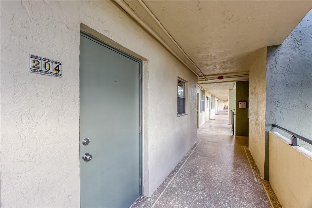 2400 NE 10th Street # 204, Pompano Beach FL 33062 photo 2