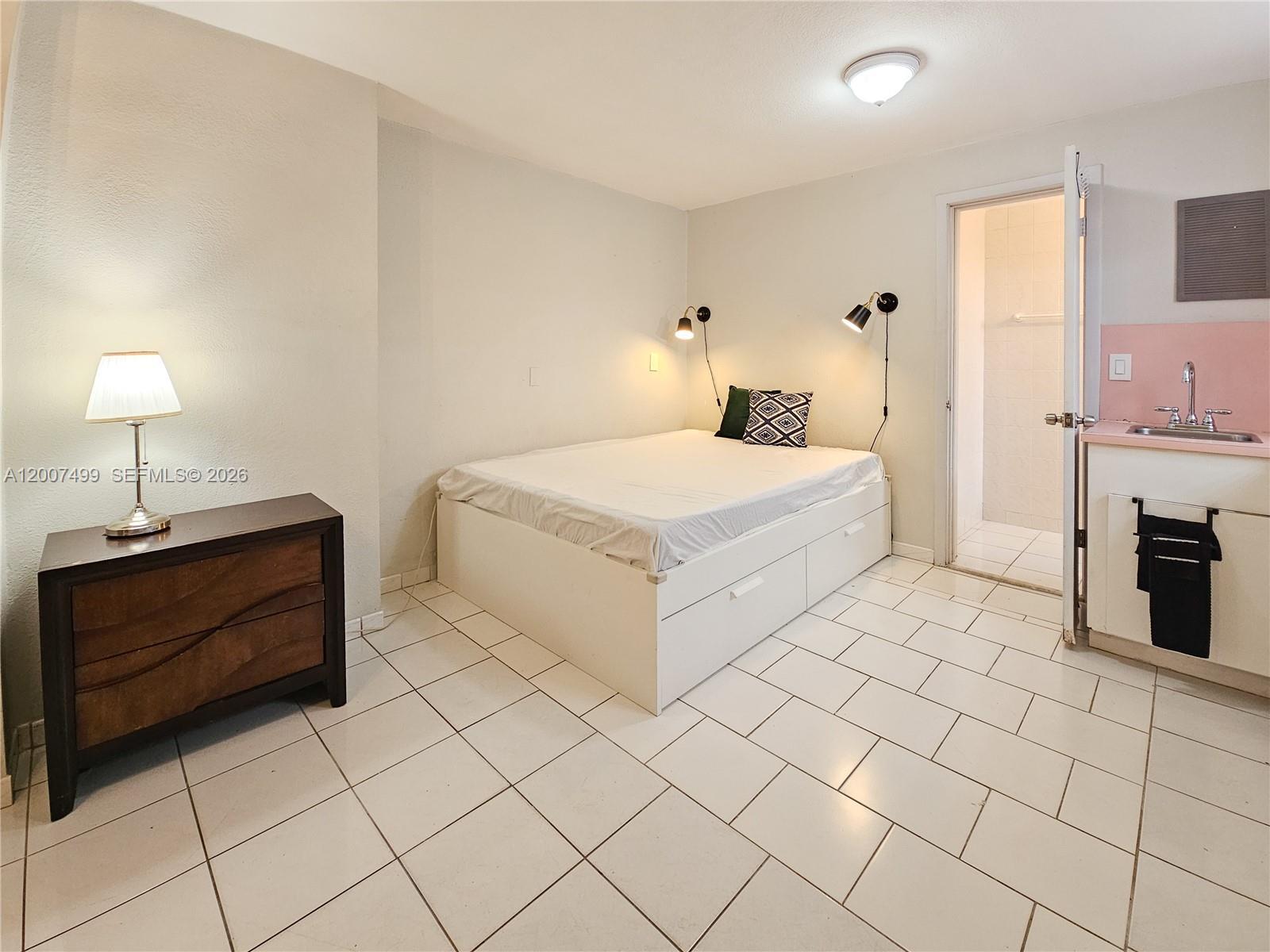 54 SW 24th Rd, Miami FL 33129 photo 4