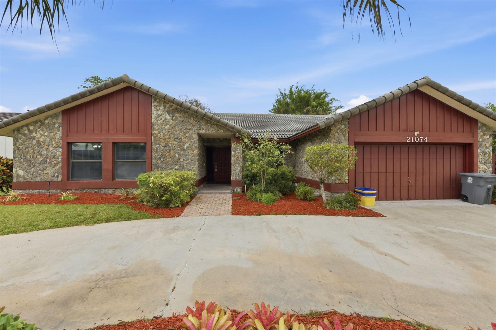 21074 Shady Vista Lane, Boca Raton FL 33428 photo 2