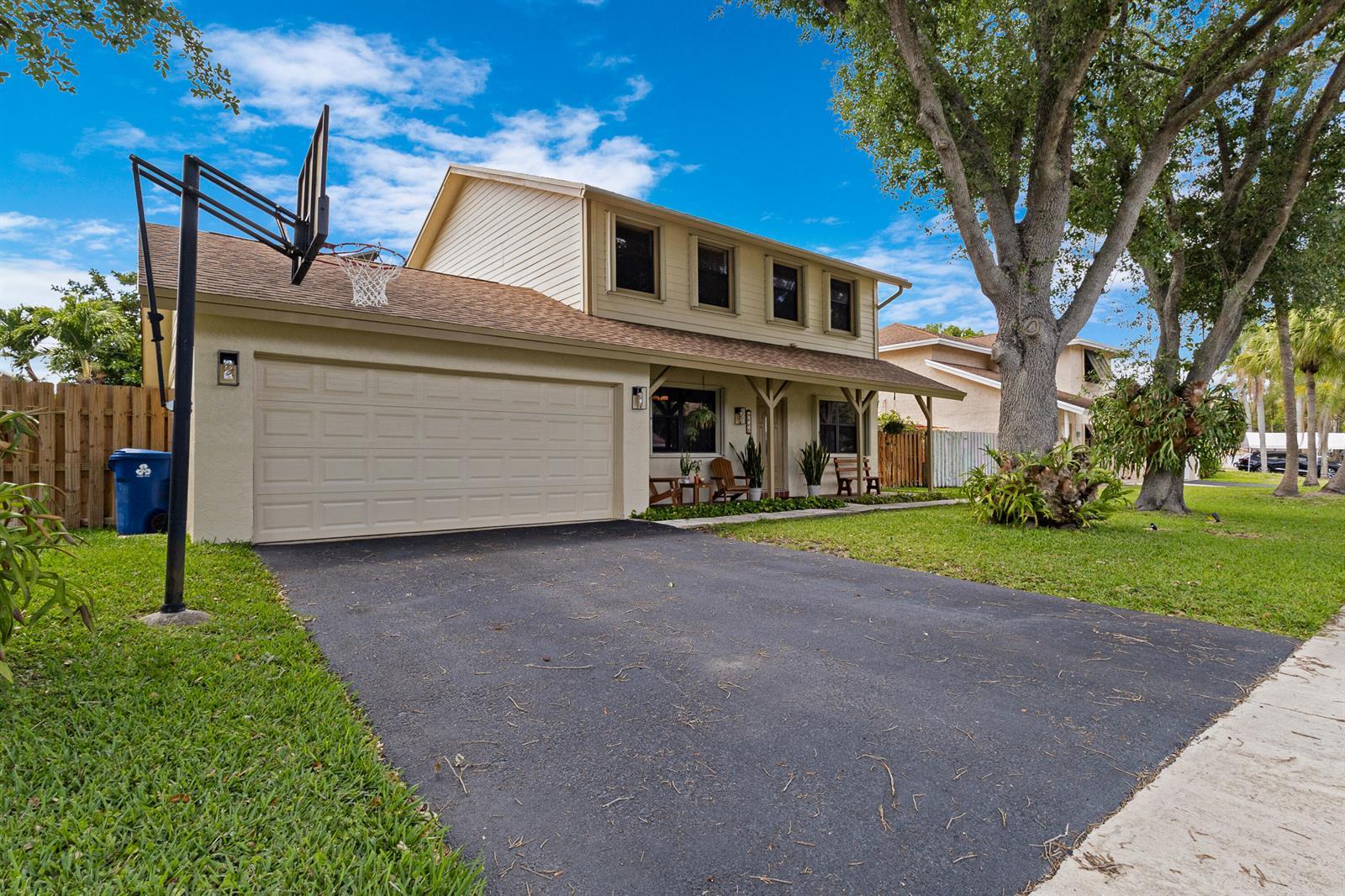 4735 NW 113th Terrace, Sunrise FL 33323 photo 2