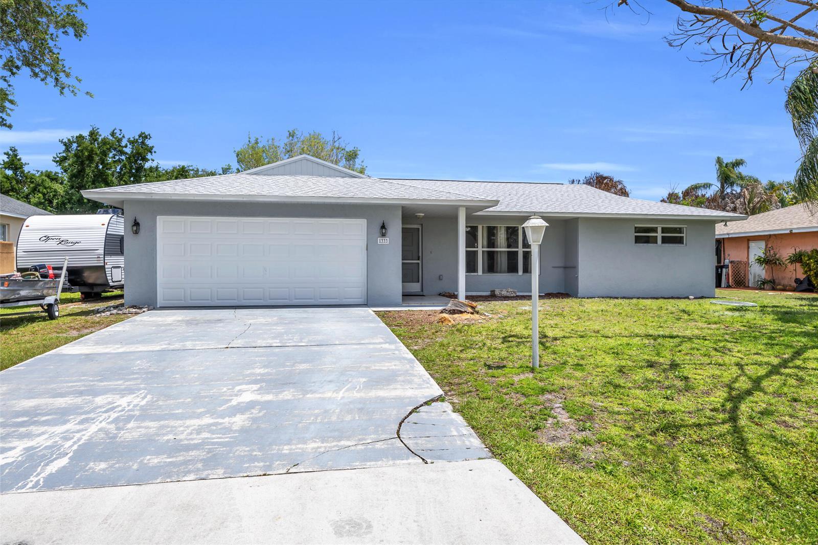1333 SE Bayharbor Street, Port St. Lucie FL 34983 photo 2