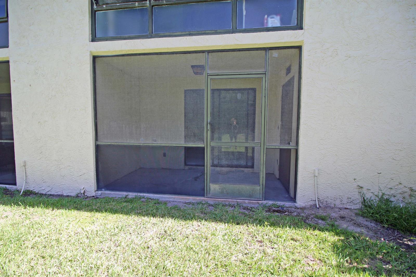 450 SW South River Drive # 104, Stuart FL 34997 photo 2