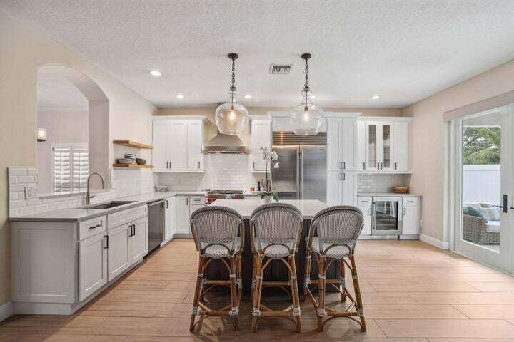 1050 Delray Lakes Drive, Delray Beach FL 33444 photo 5