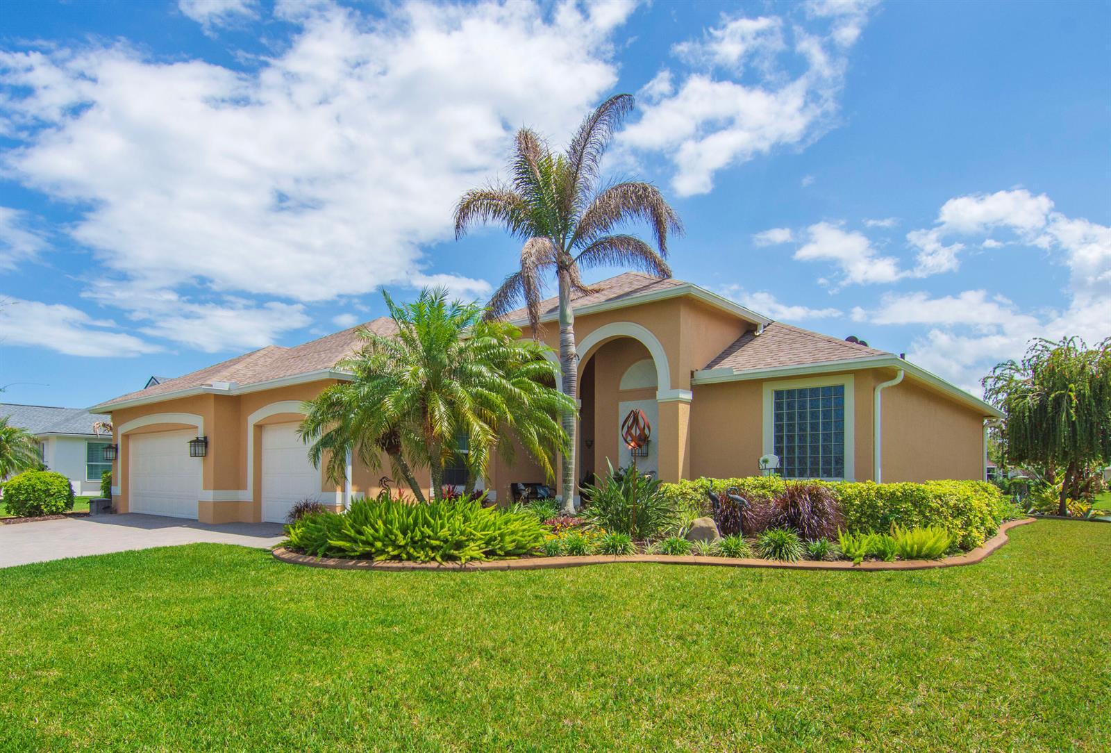 660 Tangelo Circle SW, Vero Beach FL 32968