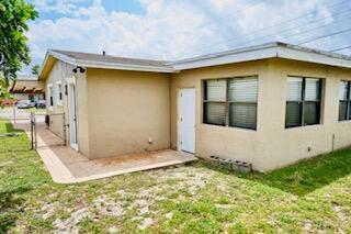 2611 NW 27th Street, Oakland Park FL 33311 photo 4