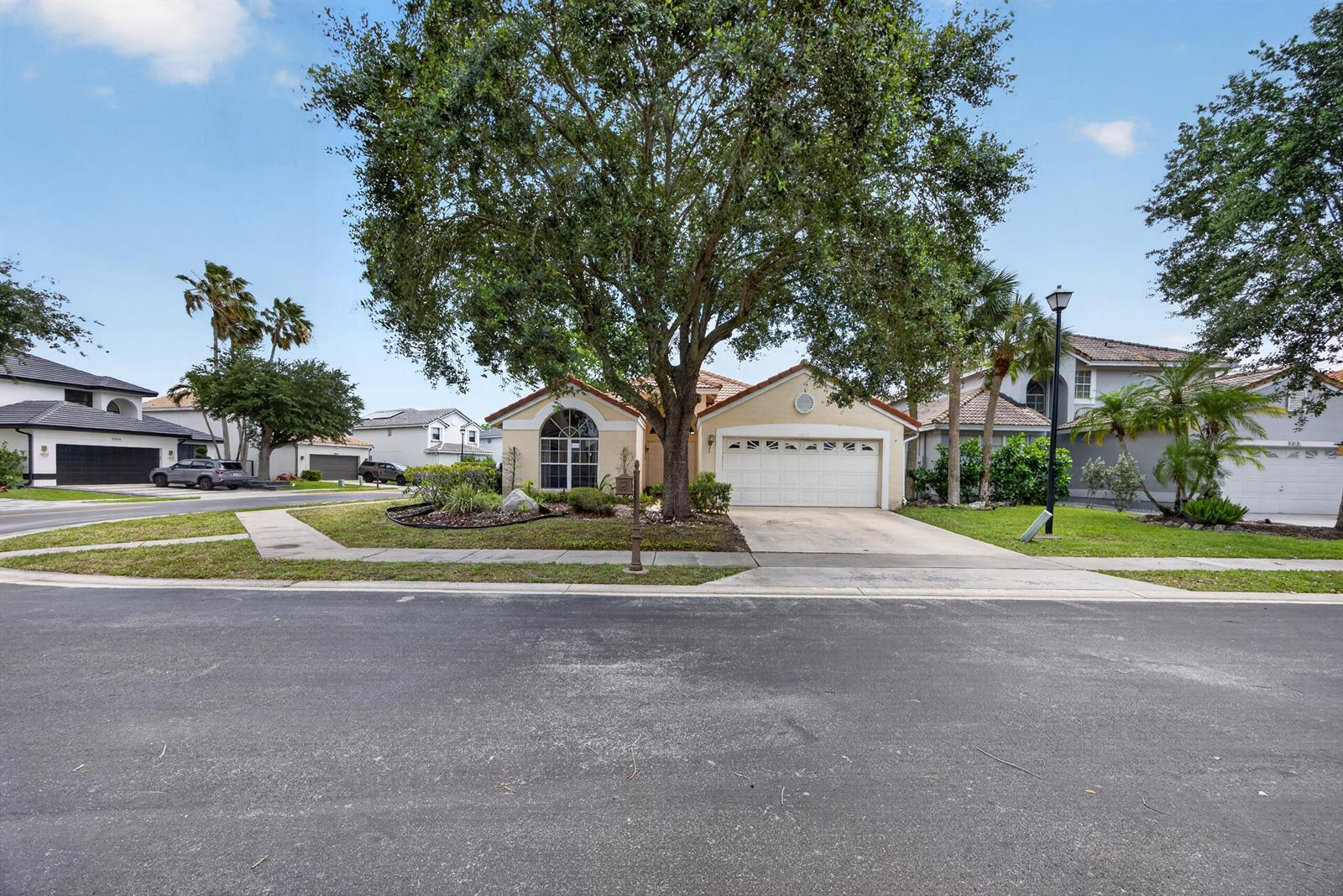 10870 Old Bridgeport Lane, Boca Raton FL 33498 photo 2
