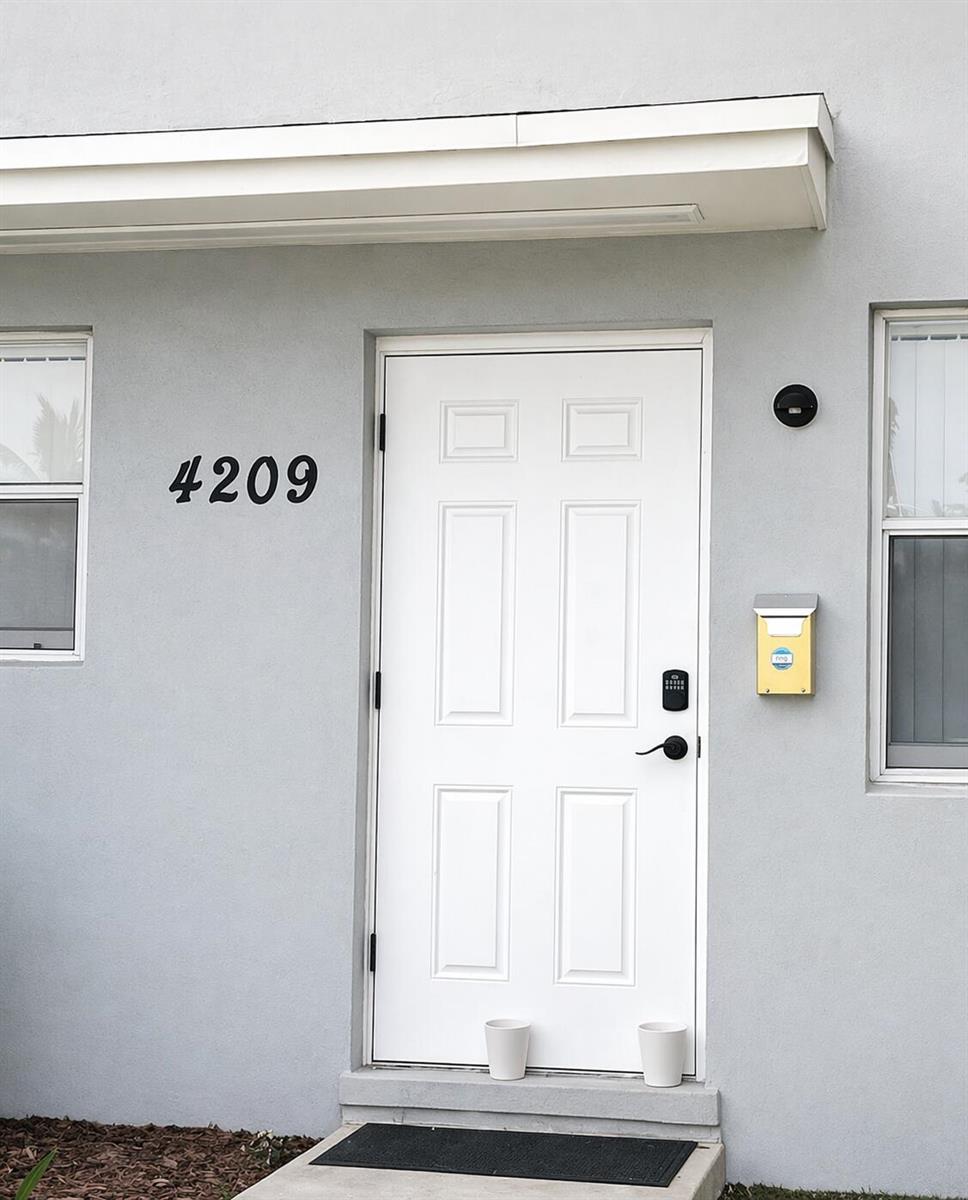 4209 S Olive Avenue, West Palm Beach FL 33405