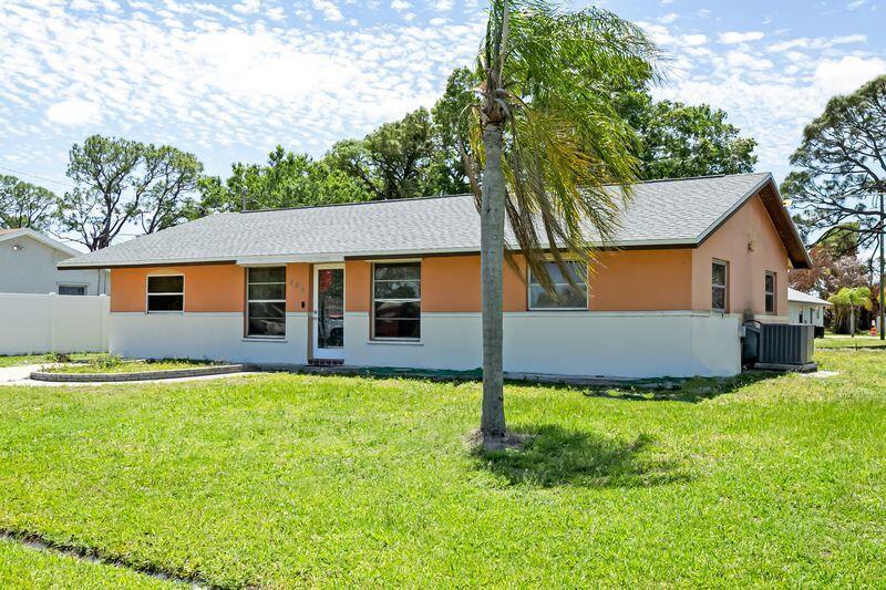 734 SE Arton Lane, Port St. Lucie FL 34983 photo 2