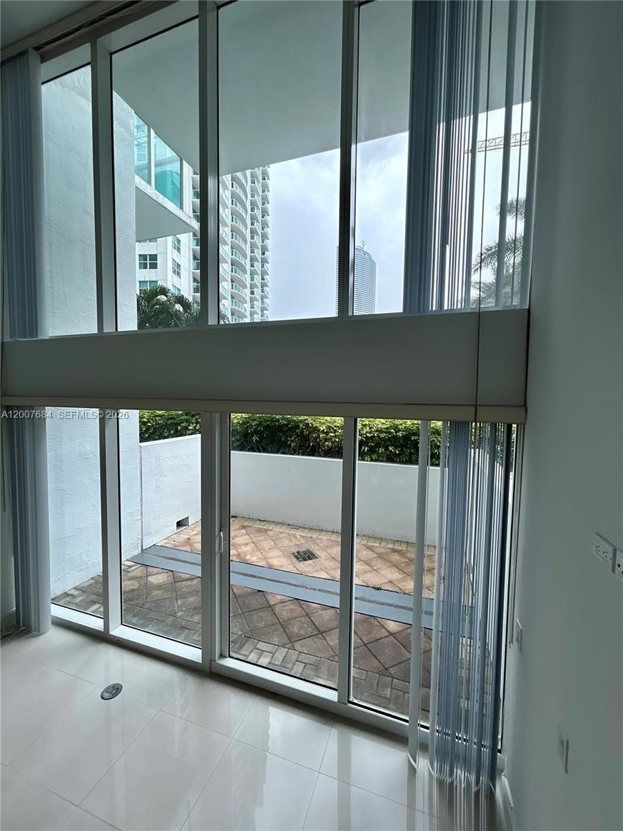 41 SE 5th St # 703, Miami FL 33131 photo 4