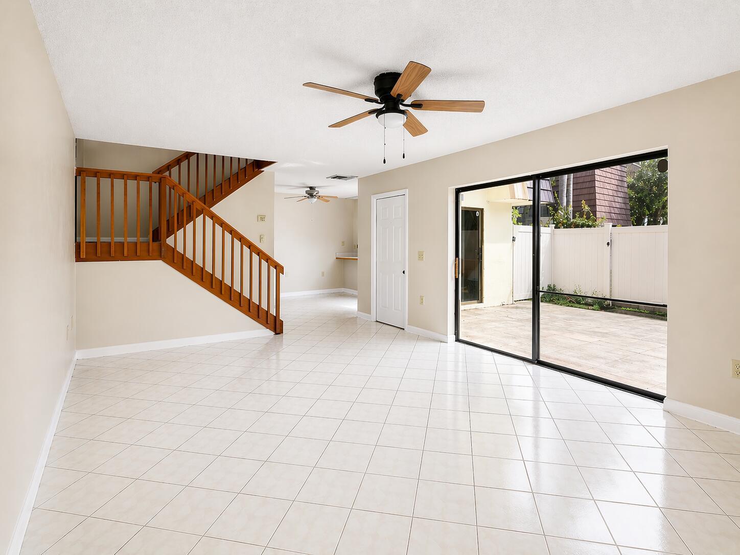 7312 73rd Way, West Palm Beach FL 33407 photo 4