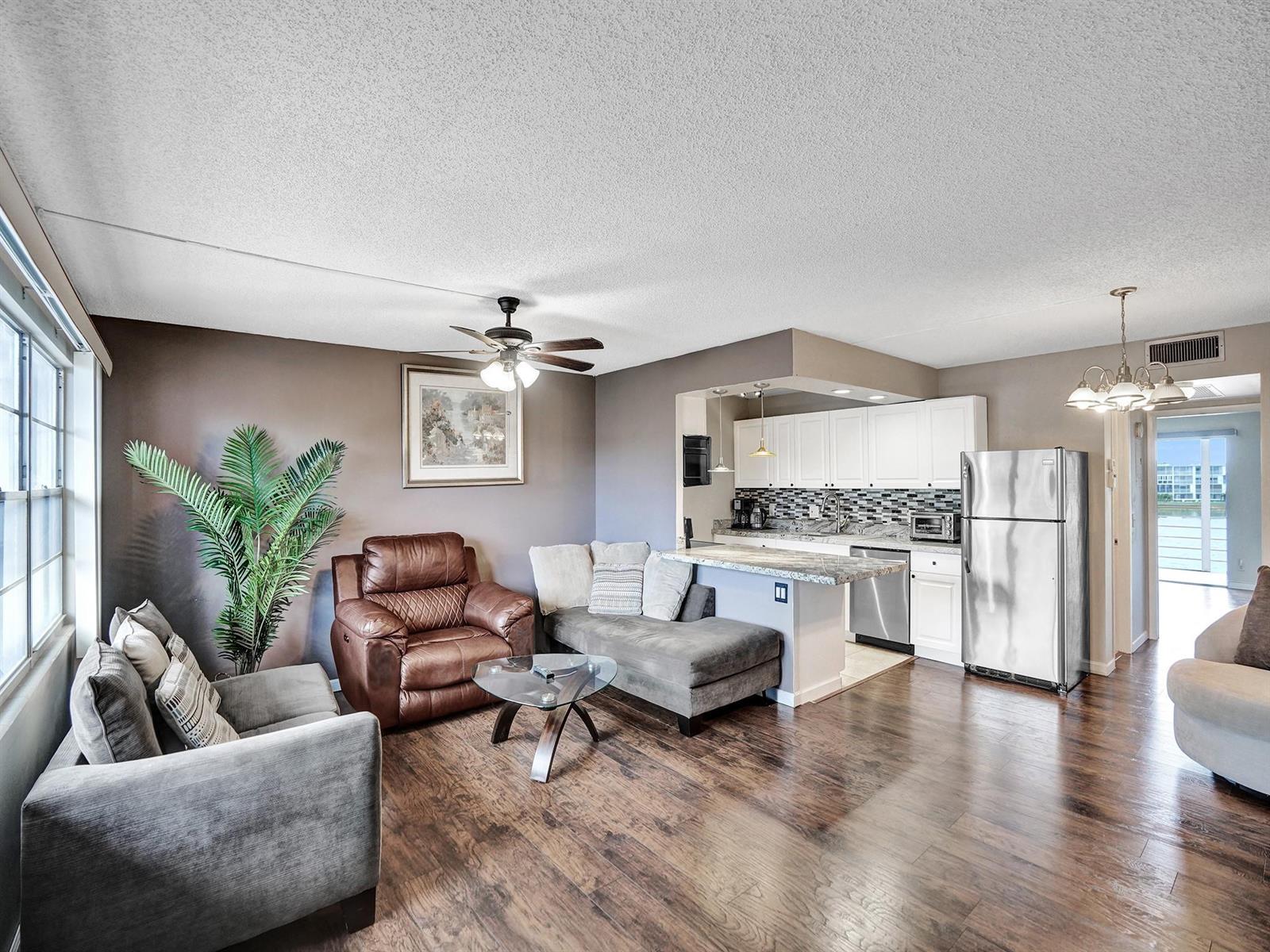 3014 Cornwall A, Boca Raton FL 33434 photo 2