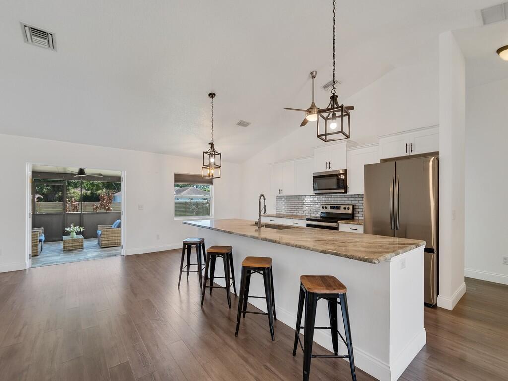 1330 38th Avenue, Vero Beach FL 32960 photo 4