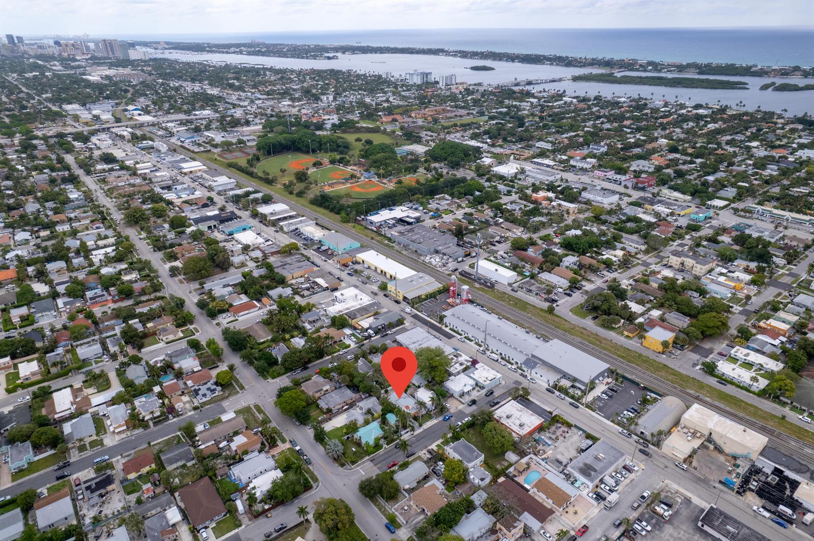 625 Selkirk Street, West Palm Beach FL 33405 photo 2