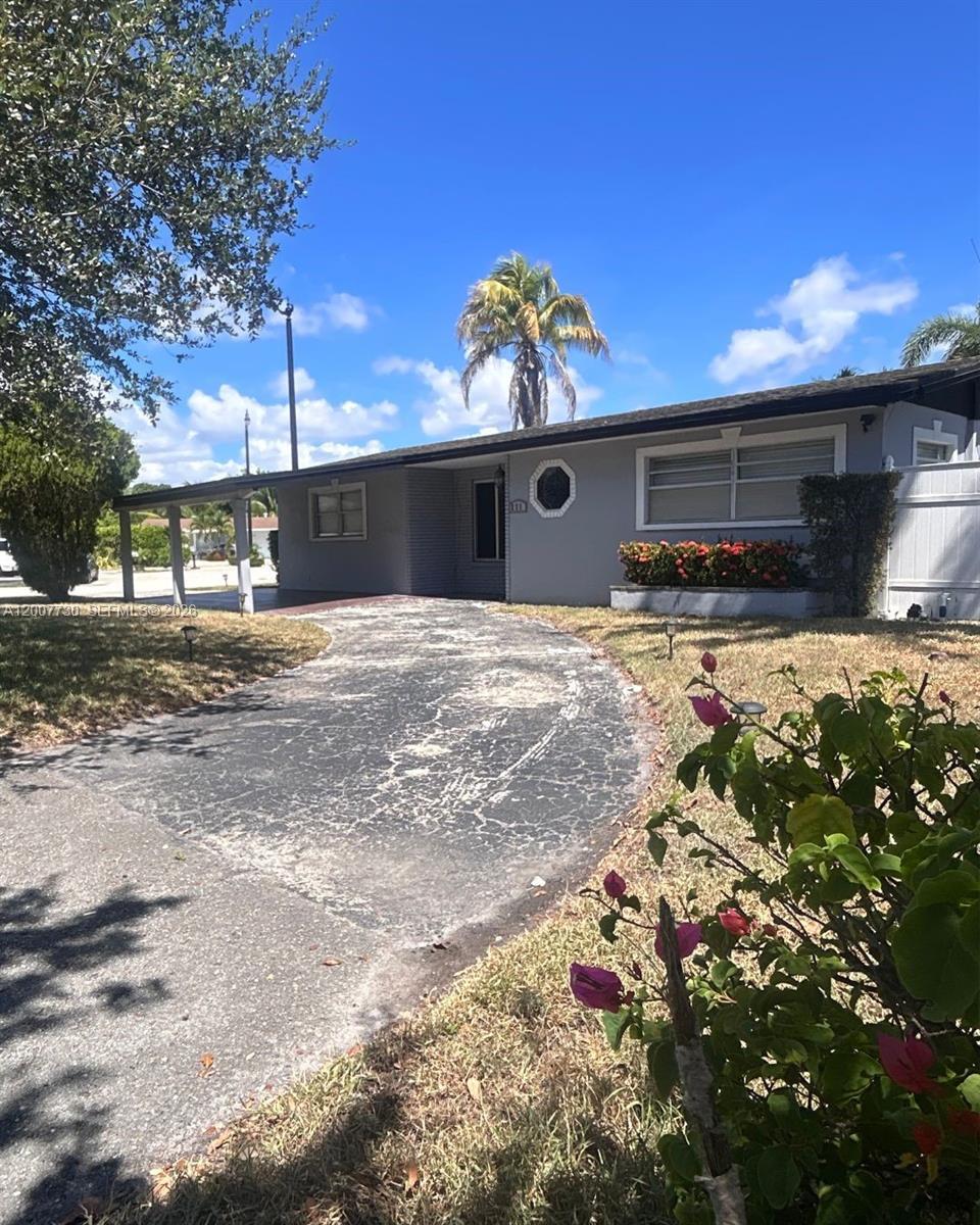 221 NE 24th St, Pompano Beach FL 33064