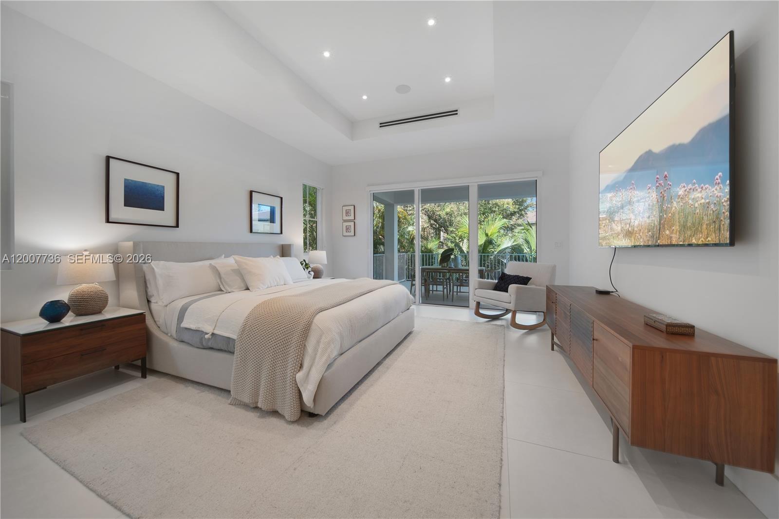 6901 Veronese St, Coral Gables FL 33146 photo 2
