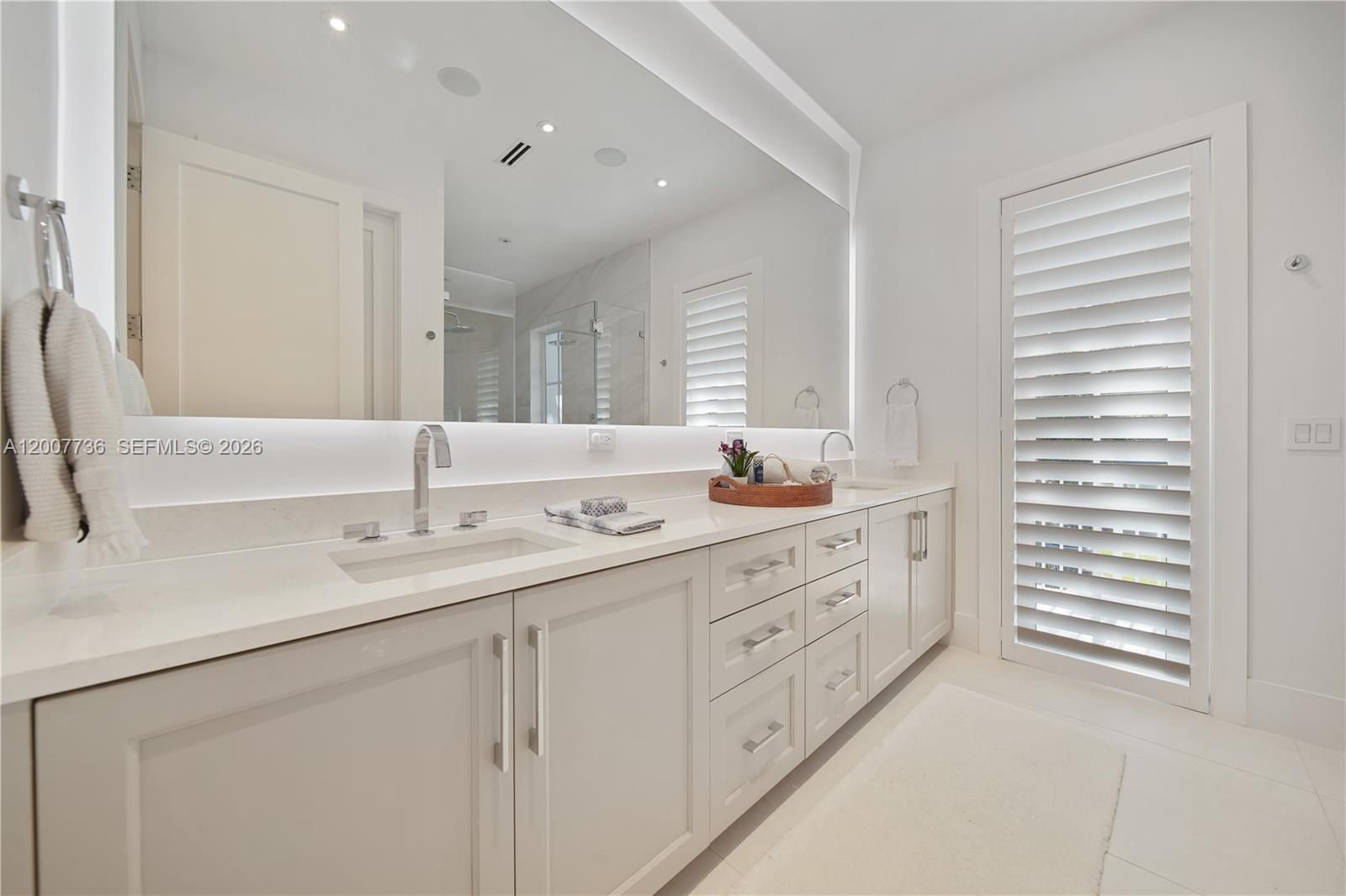 6901 Veronese St, Coral Gables FL 33146 photo 3