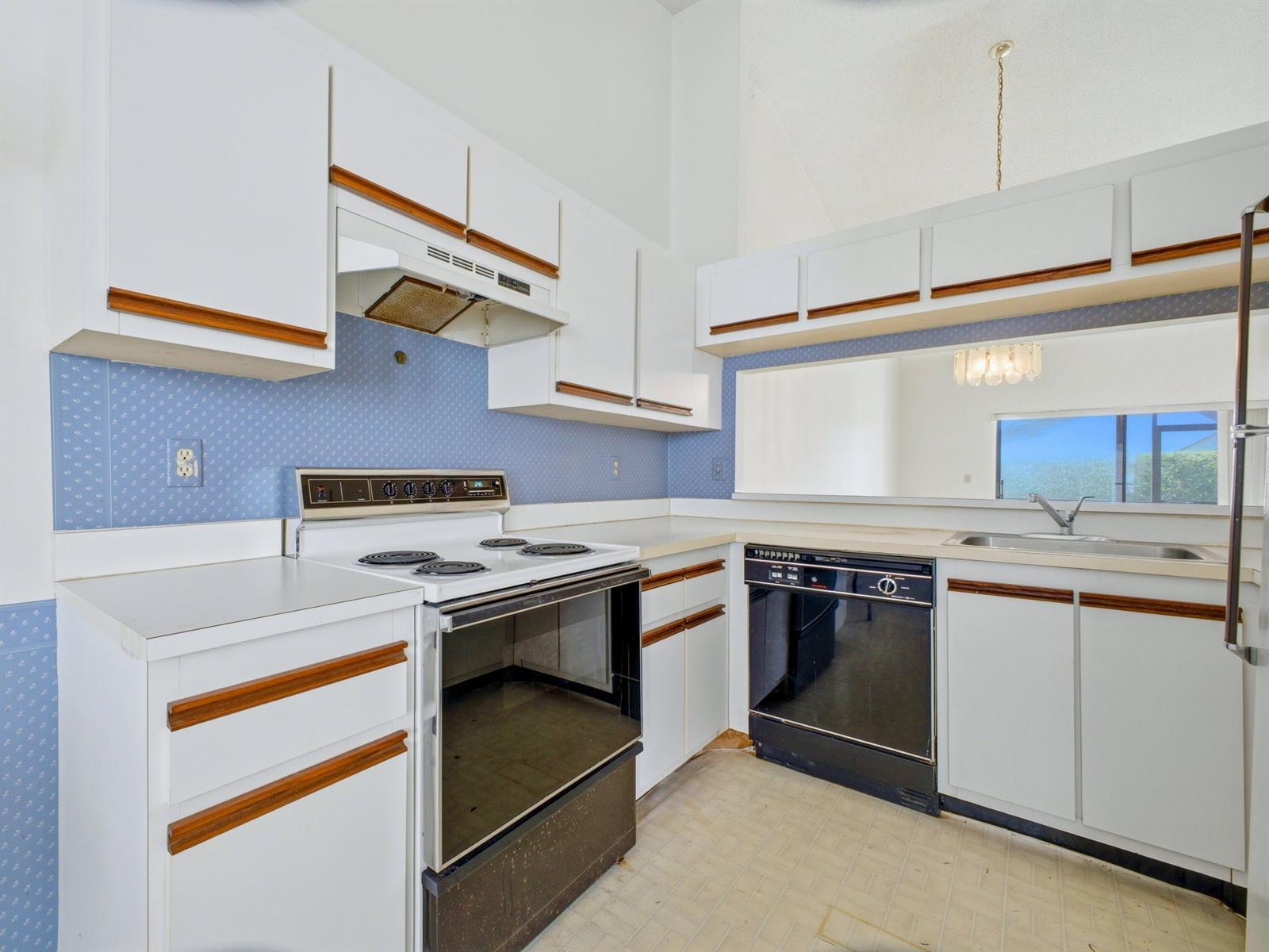 12269 Country Greens Boulevard, Boynton Beach FL 33437 photo 5