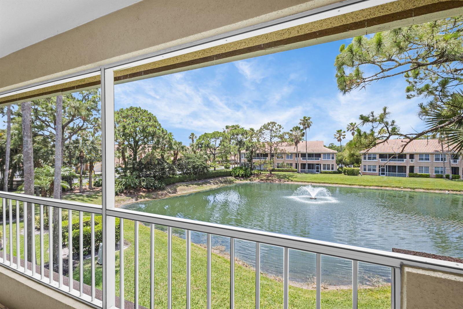 222 Legendary Circle, Palm Beach Gardens FL 33418 photo 4