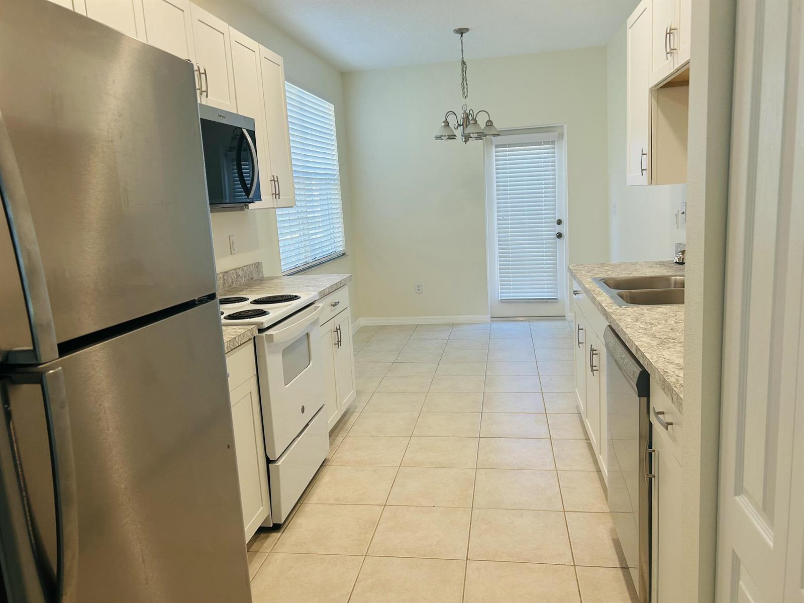 2124 SE Eatonville Drive, Port St. Lucie FL 34952 photo 2